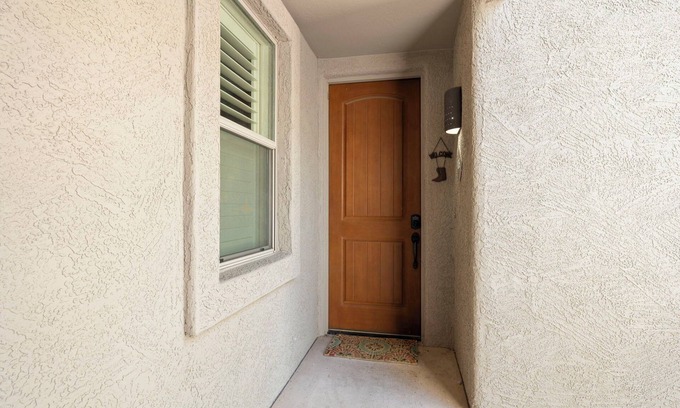 Fountain Hills Apartment | Relaxing 2-bedroom AC, fitness rm, heated pool, WiFi in charming Fountain Hills