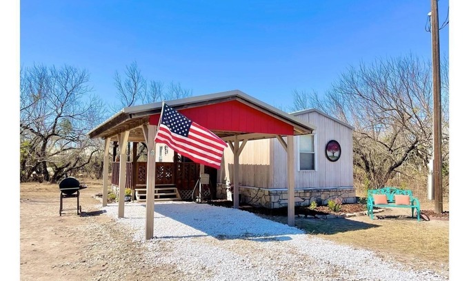 Brackettville House | Relaxing 2 bedroom home in Fort Clark Springs.