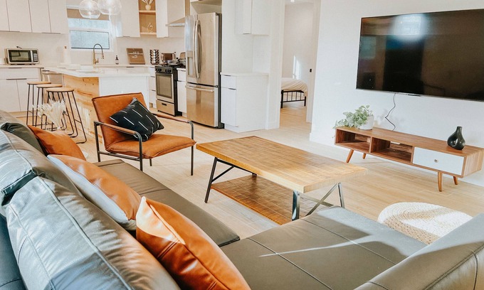Altadena House | Relaxing 3/2 Rose Bowl, Pasadena, Hiking w Parking