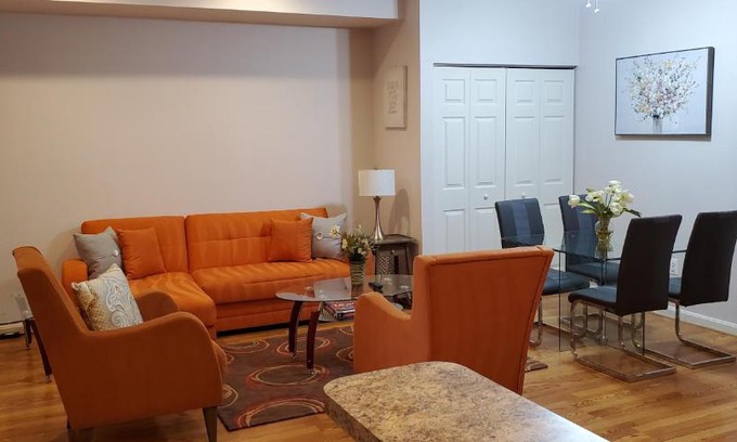Park View Apartment | RELAXING 3 BR WITH FREE PARKING AT THE SEQUOIA