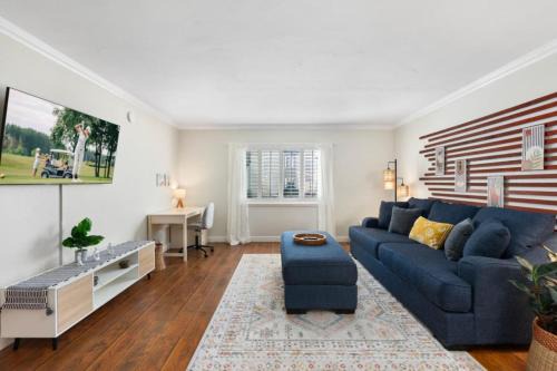 Villa Green House | Relaxing 3BR Condo in Phoenix with Pool, Hot Tub and Free Netflix Access