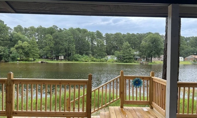 Quitman House | Relaxing and cozy, yet stylish lake house. Minutes from Lake Fork!