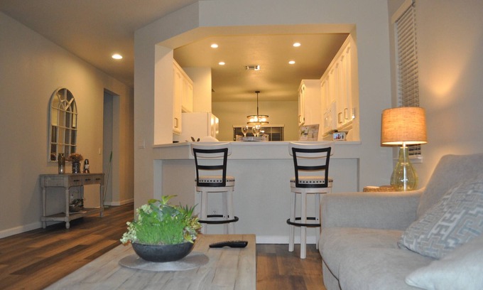 Roseville House | Relaxing and quite farmhouse style in Roseville. 1 mile from Aquatic Complex!
