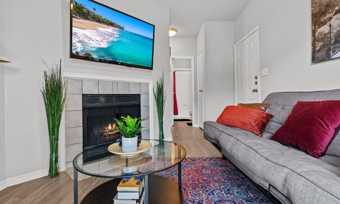 Milwood Apartment | Relaxing Apartment by the Domain