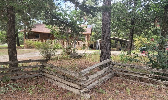 Longtown Cabin | Relaxing Cabin & Cottage close to the Lake Eufaula