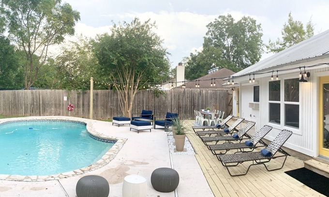 Pflugerville House | Relaxing Creekside Luxury Retreat w/Private Pool + Hot Tub