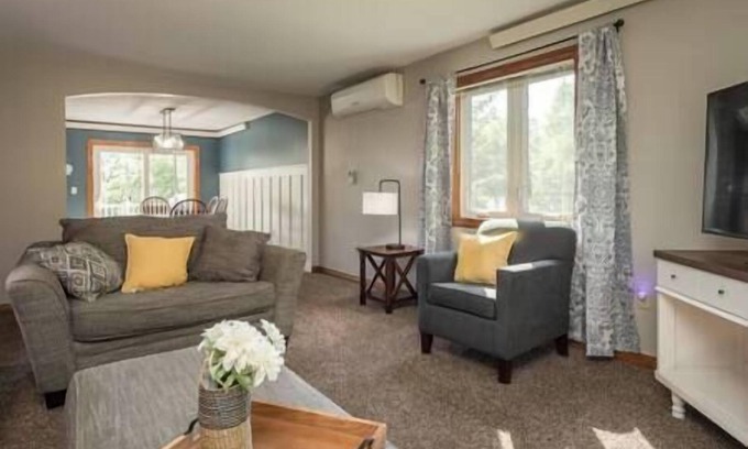 Alexandria House | Relaxing, family friendly 4 bedroom lake home
