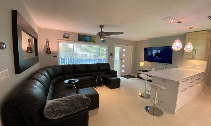 Dunnellon House | Relaxing FUN Home- short walk to Rainbow River