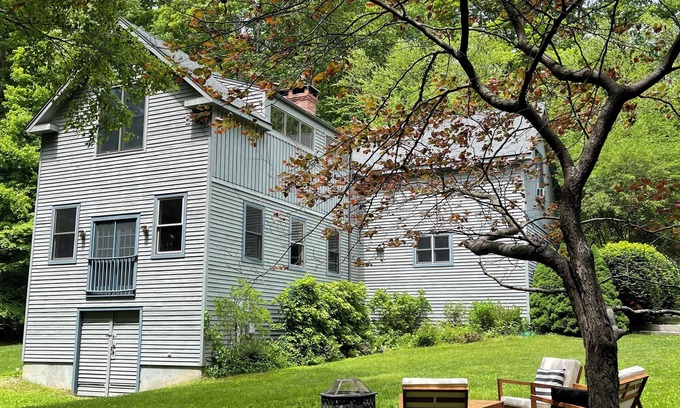 New Preston House | Relaxing Getaway by Lake Waramaug
