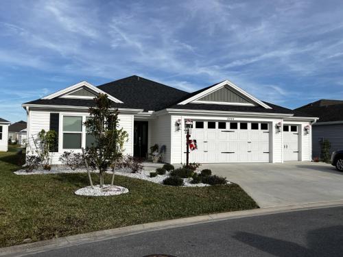 Wildwood House | Relaxing, Golf, Pools, Hiking, events