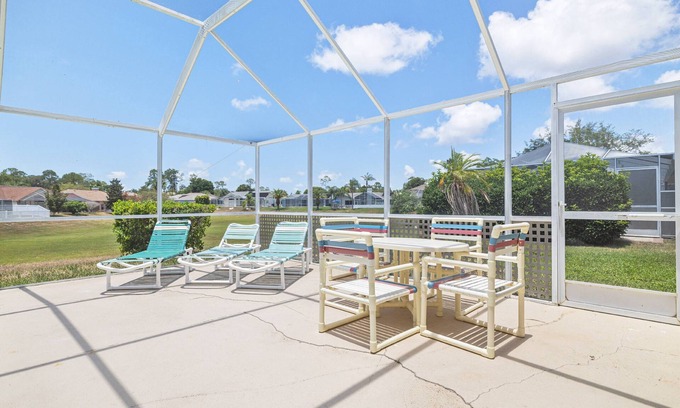 Fairway Oaks House | Relaxing Gulf Getaway Heated Pool, Covered Patio & Prime Location Near Parks, Beaches & Attractions!