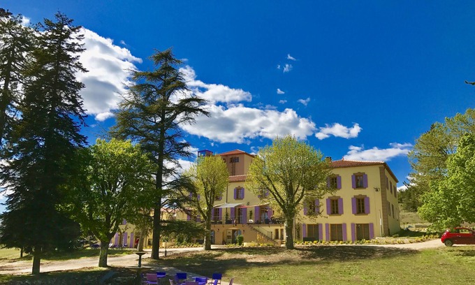 Ferrassieres Apartment | Relaxing in the Drôme Provençal