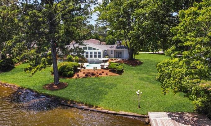 Carrollton House | Relaxing, modern full-size house with pool overlooking a beautiful lake view.