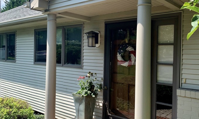Annapolis House | Relaxing oasis 5 min to Navy Stadium, St John’s, Naval Academy & Downtown