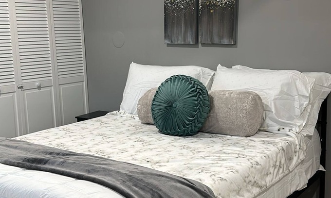 Franklin Park Condo | Relaxing Oasis for Extended Stay