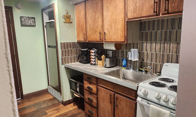 Mason City Apartment | Relaxing, Peaceful 1-bedroom Pet- Friendly Apartment