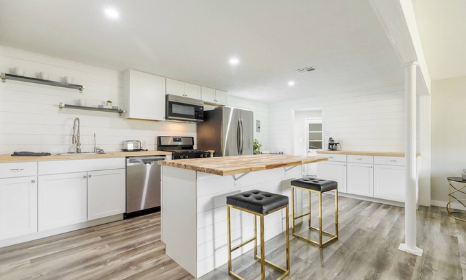 Richfield House | Relaxing Retreat in Richfield