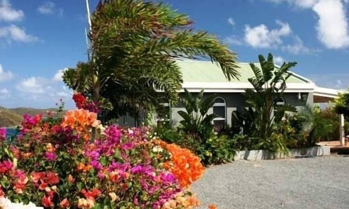Seagrape Hill Villa | Relaxing, Romantic, Private Couples Getaway, just for two W/Stunning View