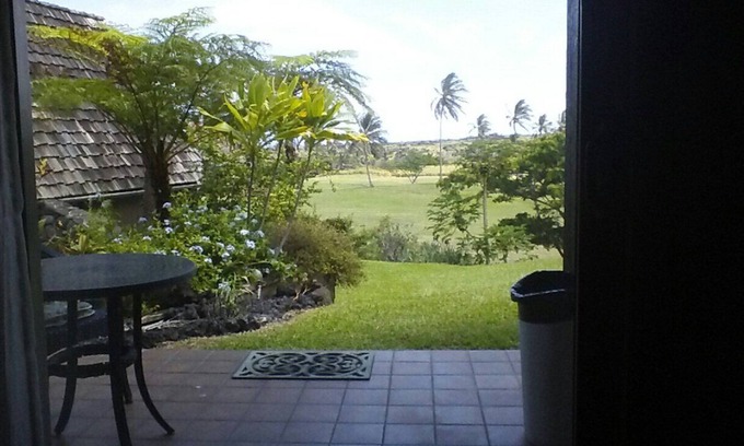 Punaluu Condo | Relaxing Studio Condo Getaway, Minutes From Black Sand Beach *Newly Renovated*