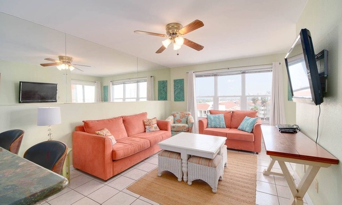 South Padre Island Condo | Relaxing Top Floor Corner 2BR Condo with Great View - 3 Minute Walk To The Beach! by RedAwning