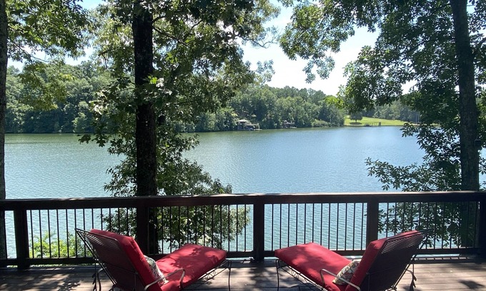 Florence House | Relaxing Waterfront Home, with plenty of privacy, on beautiful Shoal Creek!