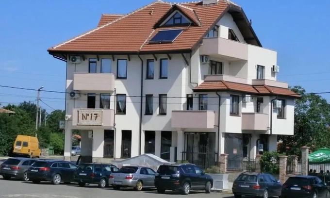 Aleksandrovo Apartment | Remarkable 2-Bed Apartment in Aleksandrovo