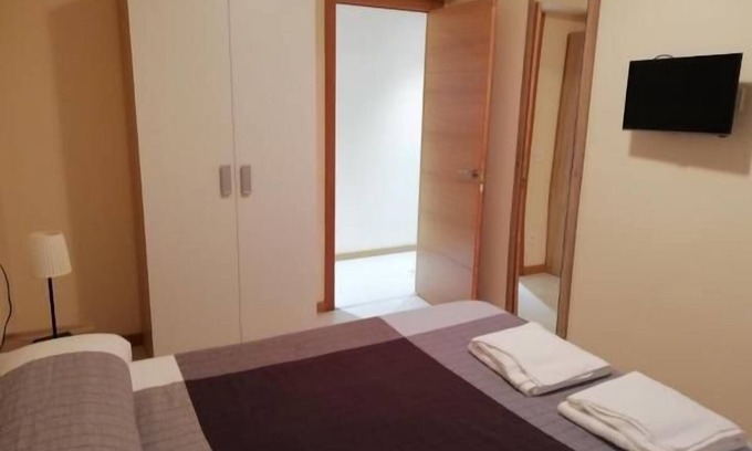 Centro y casco historico Apartment | Remarkable 3-Bed Apartment in Oviedo