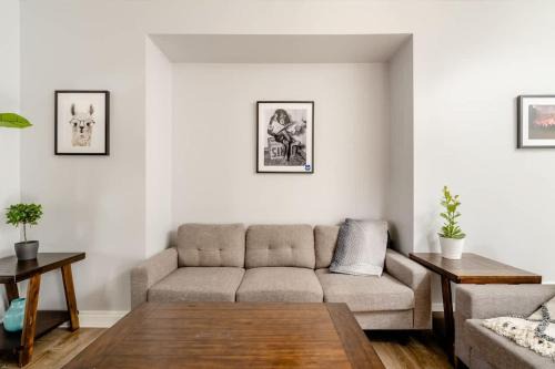 Richmond House | Remodeled 2BR - Walk to Coffee Bars & More