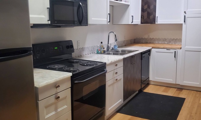 East Village Condo | REMODELED Charming GasLamp Studio Loft with Balcony