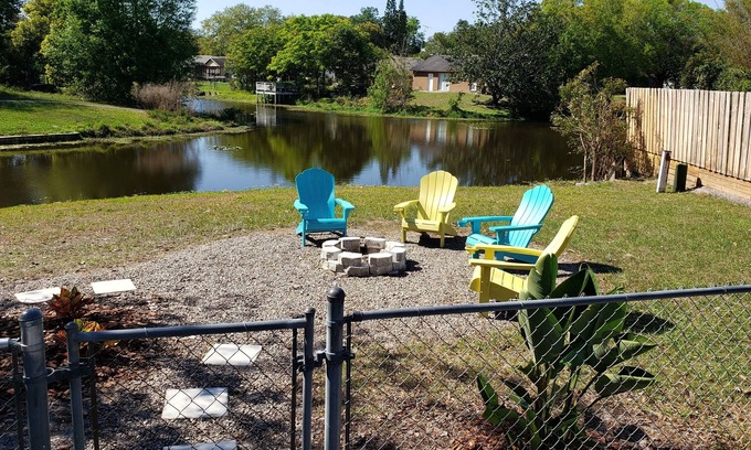 New Port Richey House | REMODELED COZY HOME AND RELAXING BACK WATER VIEW