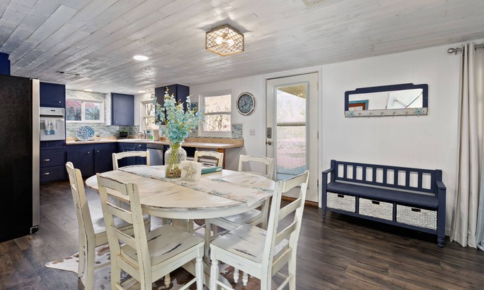 Pottsboro House | Remodeled Lake Texoma Beach Themed House Walking Distance to Neighborhood Beach