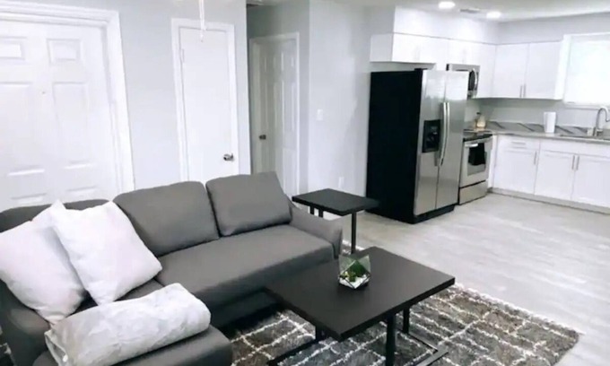 Port Richey House | Remodeled modern home