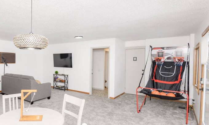 Fargo House | Remodeled Townhome Close to Downtown