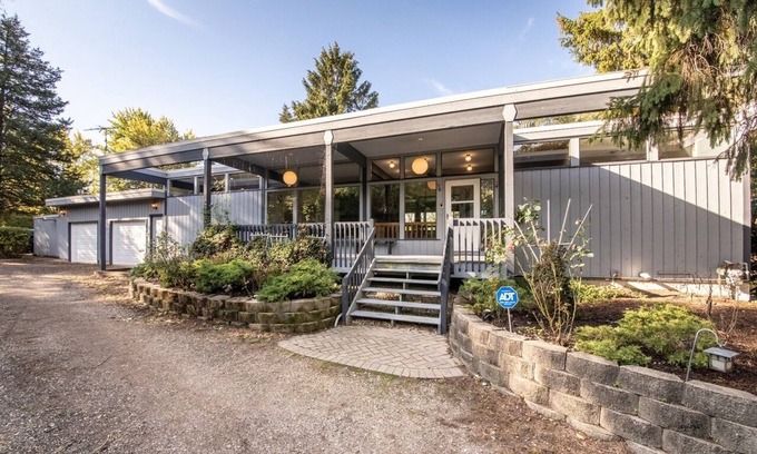 Lake Villa House | Remote Get-away on five acres of private property