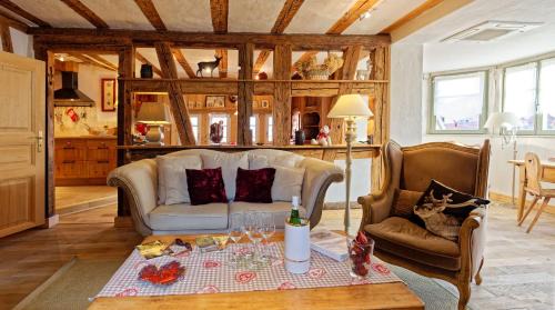 Riquewihr Apartment | Remparts de Riquewihr - Le Grand Cerf