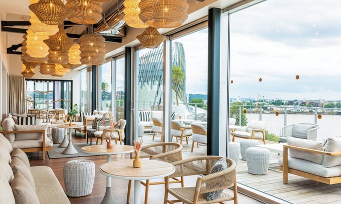 Bassins a Flot Hotel | Renaissance Bordeaux Hotel
