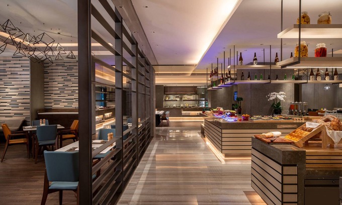 Luohu Hotel | Renaissance Shenzhen Luohu Hotel