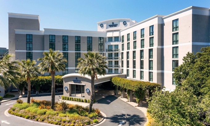 Contra Costa Centre Hotel | Renaissance Walnut Creek Hotel