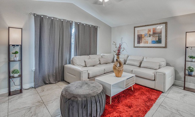 El Paso House | Renewed home, West Side, The best Sunset View of El Paso, close to I-10. Walmart