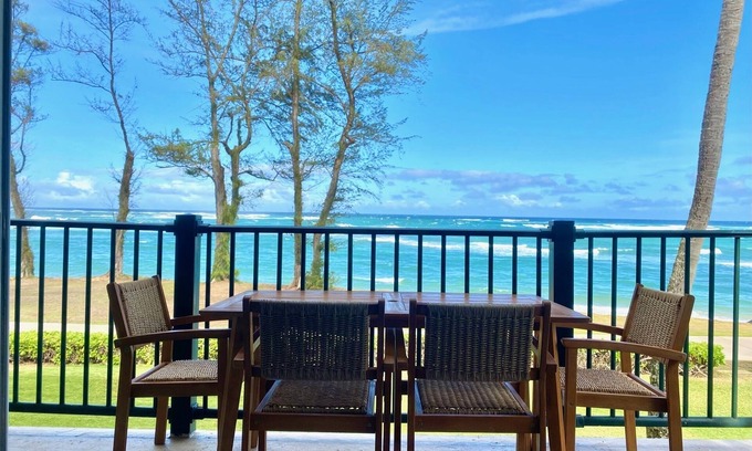 Kapaa Condo | RENOVATED 10/21! Corner Oceanview Condo w/AC!