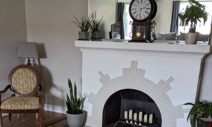 Holly House | Renovated 1940 Tudor close to downtown Holly & many wedding venues