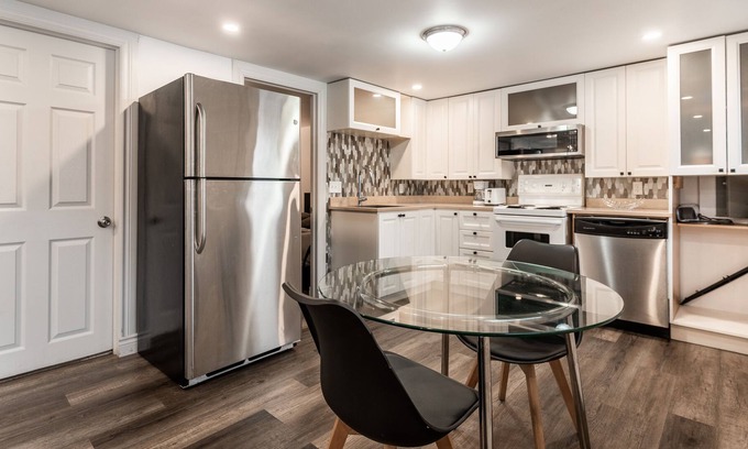 Sainte-Marie Apartment | Renovated 2 bedroom condo/5 mins from downtown