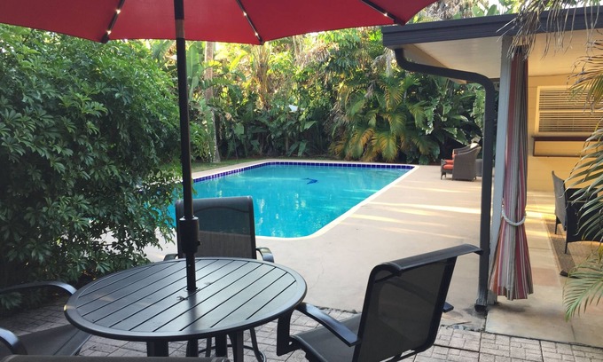 Beach Park House | Renovated 2018! Modern South Tampa Pool Home w/Gameroom!