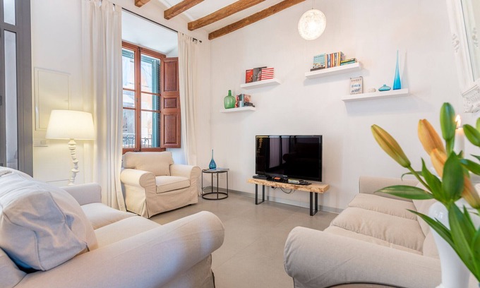 Biniaraix House | Renovated 2020. Stylish modern Townhouse In The Centre of Soller