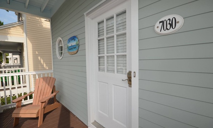 Marathon Condo | Renovated 2BR Villa with Spa, Water Views & Private Patio with Private Dip Pool!