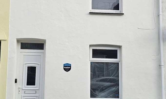 Gillingham House | Renovated, 4 Bed 2 Bath - Close to Hospital and Town