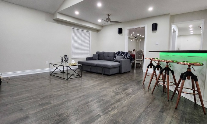 Mississauga House | Renovated 4-Bed Home with Party Basement in Heart of Mississauga & GTA