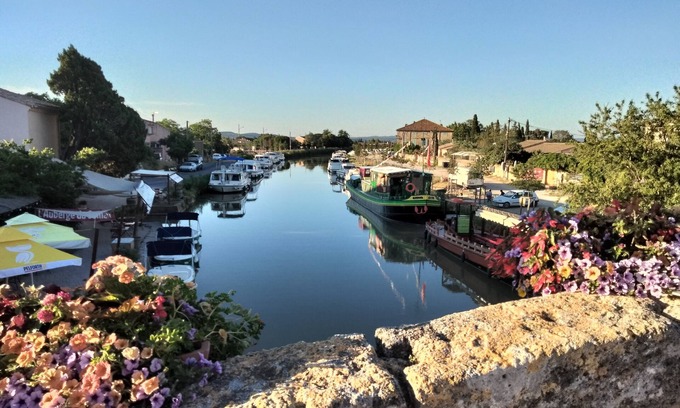 Mirepeisset House | Renovated 5-bedroom village house 5 minutes from the river!