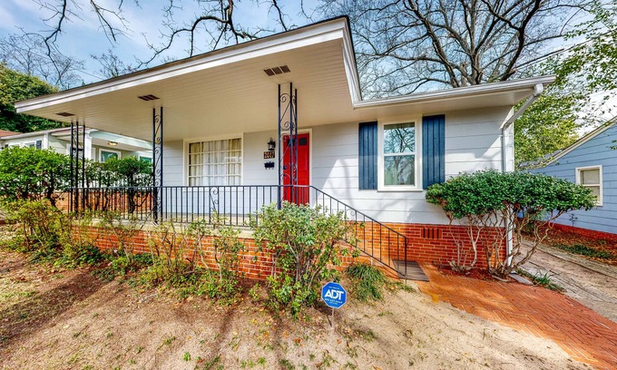 Midtown House | Renovated abode close to downtown with patio, W/D & enclosed yard - dog-friendly