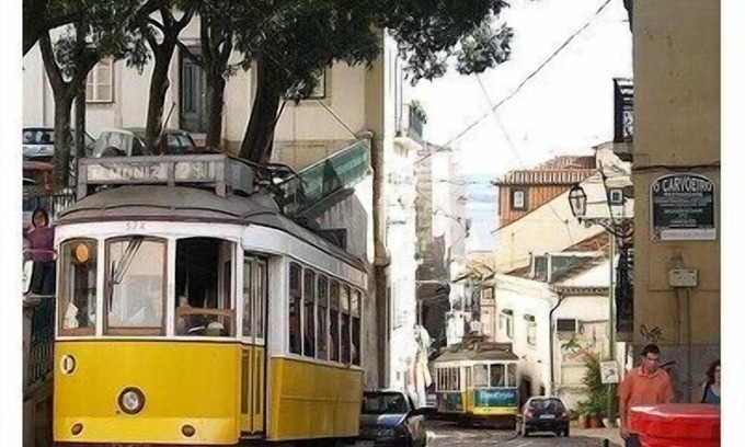 Santa Maria Maior Apartment | Renovated apartment in the charm of old Lisbon. Perfect location.